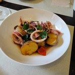 Little cucina Yume - 新じゃがと小イカの地中海風