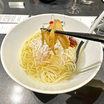 Japanese Soba Noodles 蔦 - ヤゲンナンコツを和えた”ボッタルガ水晶”