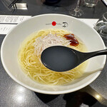 Japanese Soba Noodles 蔦 - 非常にクリアなスープ