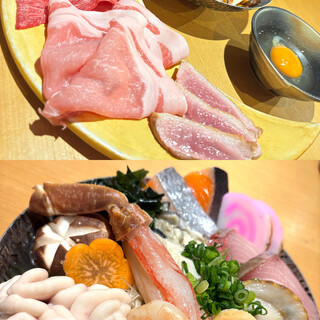 今の時期は小鍋メニューも豊富にご用意しています!!