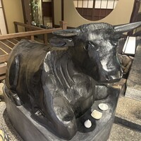 但馬屋イーマ - お牛ちゃんがお出迎え