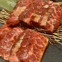 焼肉トラジ 大阪ヒルトンプラザ ウエスト店 - ハラミ食べ比べ   芯ハラミ ハラミ