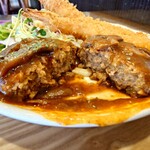 TAKU - ■ハンバーグもデミグラスソースも手作り

このデミグラスソース、キチンとしてるなあ♪

具材にはマッシュルームとえのきが入っていて
コク感があり、苦味は軽く
何となく、市販品に近いと思える味わい