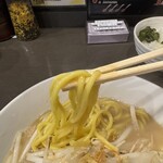 花木流味噌 - 麺は中太ストレート｡ムチモチ｡