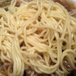 上海餐室 - 麺は歯応えのある細麺ストレート