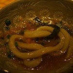 豆家別邸しびかま - これがまた、出汁と鮪の脂でかなりの激うまです。うどんのコシもかなり弾力があり、素晴らしい。