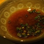 豆家別邸しびかま - タレはポン酢です。酢は少し強めですがこれが合いますね。