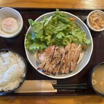 産直の魚貝と日本酒・焼酎 和バル 三茶まれ - 