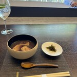 エヴァム・エヴァ・ヤマナシ・アジ - 