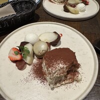 シャイニーアウル 表参道 - 