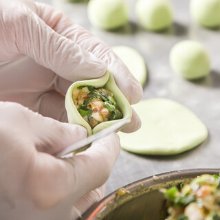 肉汁が堪能できる白龍餃子が人気！全22種の多彩な品揃え