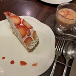 ラ・メゾン センター北店 - スカイベリー ズコットケーキタルト といちごミルクティー