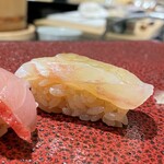 鮨 やまけん - ヒラメの握り。美味し。