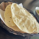 インデアンレストラン  ニューミラ - 今日もパパルは極薄でパリリンとしている^_^