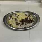 かれーの店 うどん  - オイスターオーシャン（1月限定プレミアムかれー）、ご飯大盛り、チーズ、スパイシーひき肉、焼とまと