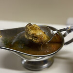 かれーの店 うどん  - オイスターオーシャン（1月限定プレミアムかれー）、ご飯大盛り、チーズ、スパイシーひき肉、焼とまと