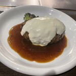 ステーキハウス 牛の松阪 - いつも旨いです！そういえばチーズがチェダーからプレーンに変わったのかな？旨いからいいんですけど！ご馳走様！