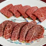 味楽苑 - 前沢牛カイノミ2,200円
      山形県産和牛サガリ1,980円