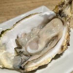 SAKE BAR サカナノトモ - 生牡蠣