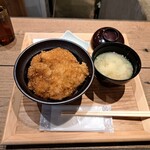 新潟カツ丼 タレカツ 日比谷店 - 