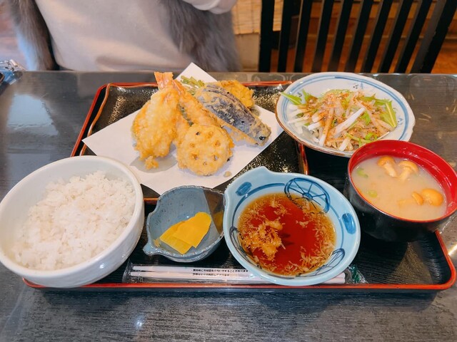 かおる - 太子堂（食堂）の写真