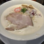 ヌードルズキッチン ガナーズ - 貝だし白湯　醤油