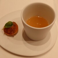 エチョラ - 豚足とひよこ豆とタルト、豚足スープ