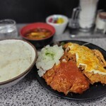 ハイライト 百万遍店 - カラフルジャンボチキンカツ定食