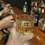 バー ウダ - 8人で乾杯〜