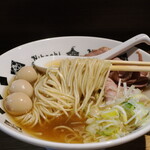 NIBOSHI MANIA - 銀鱗煮干睦月神楽の麺