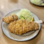 黒豚とんかつ ほり壱 - 特選ロースと特選ヒレカツ　夜の部はガッチリ飲む＋海老フライもいきたいので、定食は自重