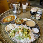 スパイス・ツリー - 本日の2種盛りプレートの御姿　牡蠣と柚子と味噌＋マトン青唐辛子