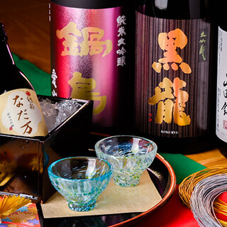 全国各地の地酒や九州の焼酎で一献。国内外のウイスキーも充実