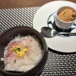NIPPONIA HOTEL 大洲 城下町 - 鯛めし。あわ醤油が素晴らしい。