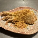 徳ㇵ本也 - 新玉ねぎのフライに唐墨