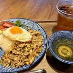 アジア食堂 新嘉坡鶏飯 - 