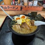 闘魂ラーメン - 料理写真:北海道味噌スペシャル。