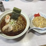 らーめん一番館 - 料理写真:◆ 1番館ら〜めん ¥670-
◆ ミニチャーハンセット ¥390-