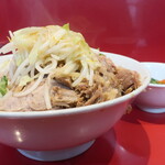 ラーメン二郎 - ラーメン半分＋青ネギ崩