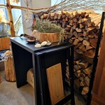 varm COFFEE & BAKERY - 夜は｢｣薪焼き｣が看板のバスク料理レストランに変わります！(ゴ・エ・ミヨ受賞店舗)