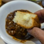 キッチン ブルー グローブ - パンと共に