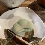 楽風 - お茶受けの和菓子(練り切り）