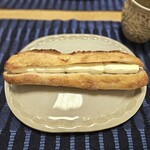 varm COFFEE & BAKERY - ミルクフランス340円　ミルククリームとゲランド塩、これは必ず買います(笑)