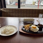 ロイヤルホスト - 