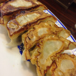 横濱 一品香 - 焼き餃子