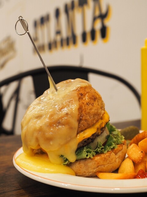 アスティエ　ガラスオーナメント  チーズバーガー          新品未使用‼️ アスティエガラスオーナメント チーズバーガー 新品未使用‼️