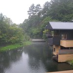 星のや軽井沢 - コテージが並んで非日常です