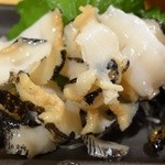 高橋水産 - 襟裳岡つぶ貝刺肝焼盛合せ390円(税別)