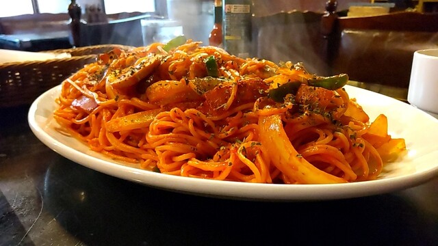 Akai Yakata Elpia photo