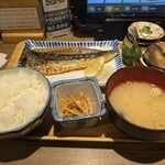 どんぶり居酒屋 喜水丸  - 塩サバ定食